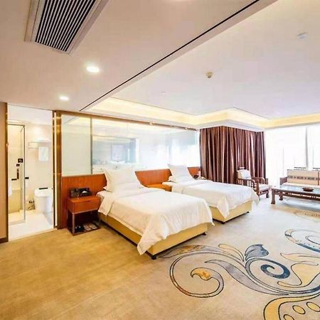 גואנגג'ואו Zhongbo Art Hotel מראה חיצוני תמונה