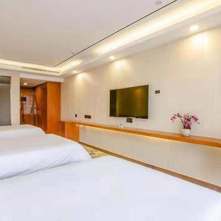 גואנגג'ואו Zhongbo Art Hotel מראה חיצוני תמונה