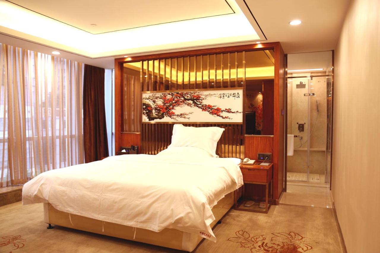 גואנגג'ואו Zhongbo Art Hotel מראה חיצוני תמונה