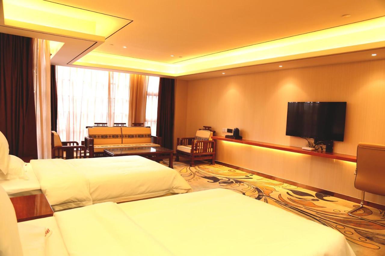 גואנגג'ואו Zhongbo Art Hotel מראה חיצוני תמונה