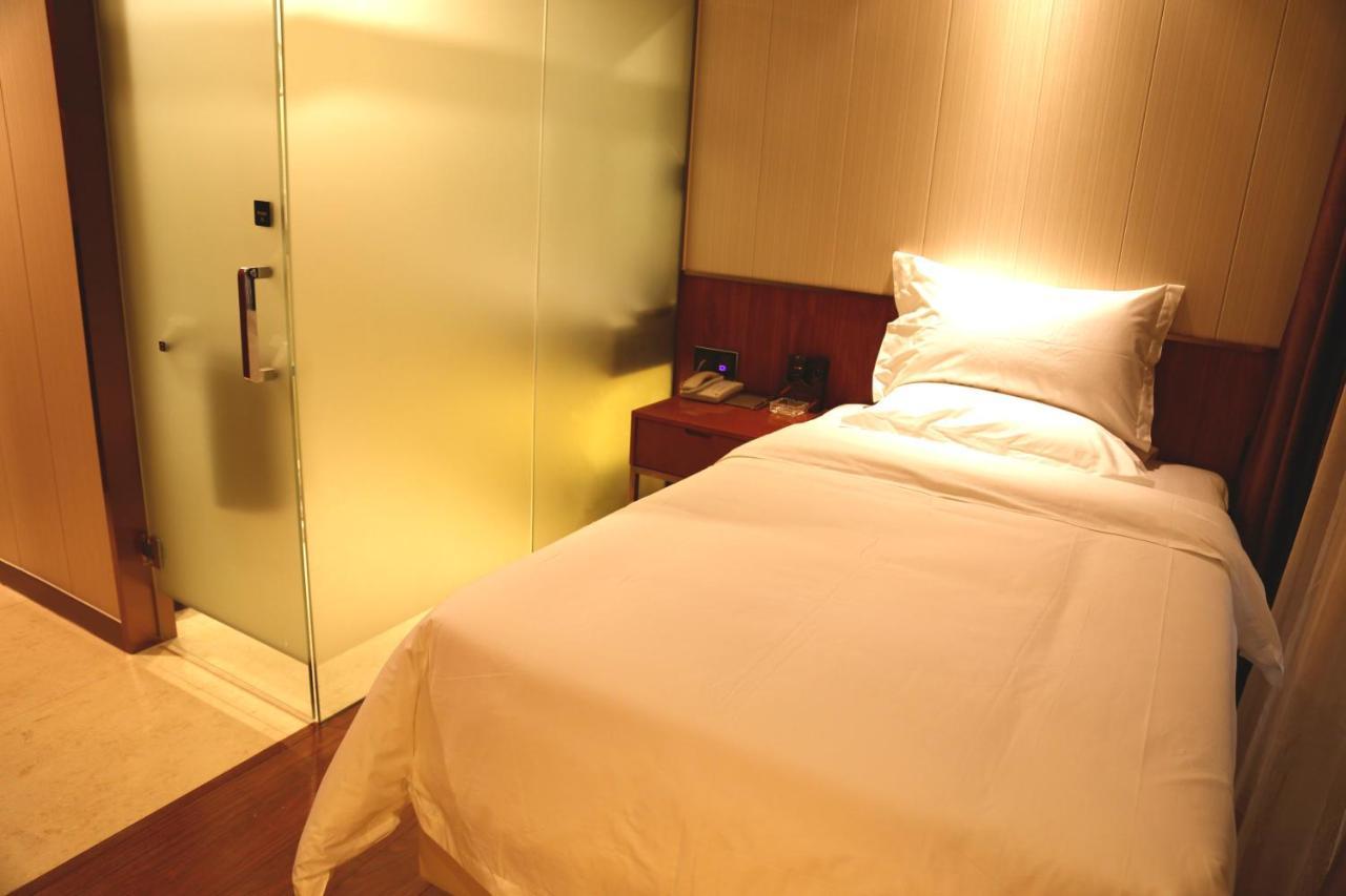 גואנגג'ואו Zhongbo Art Hotel מראה חיצוני תמונה