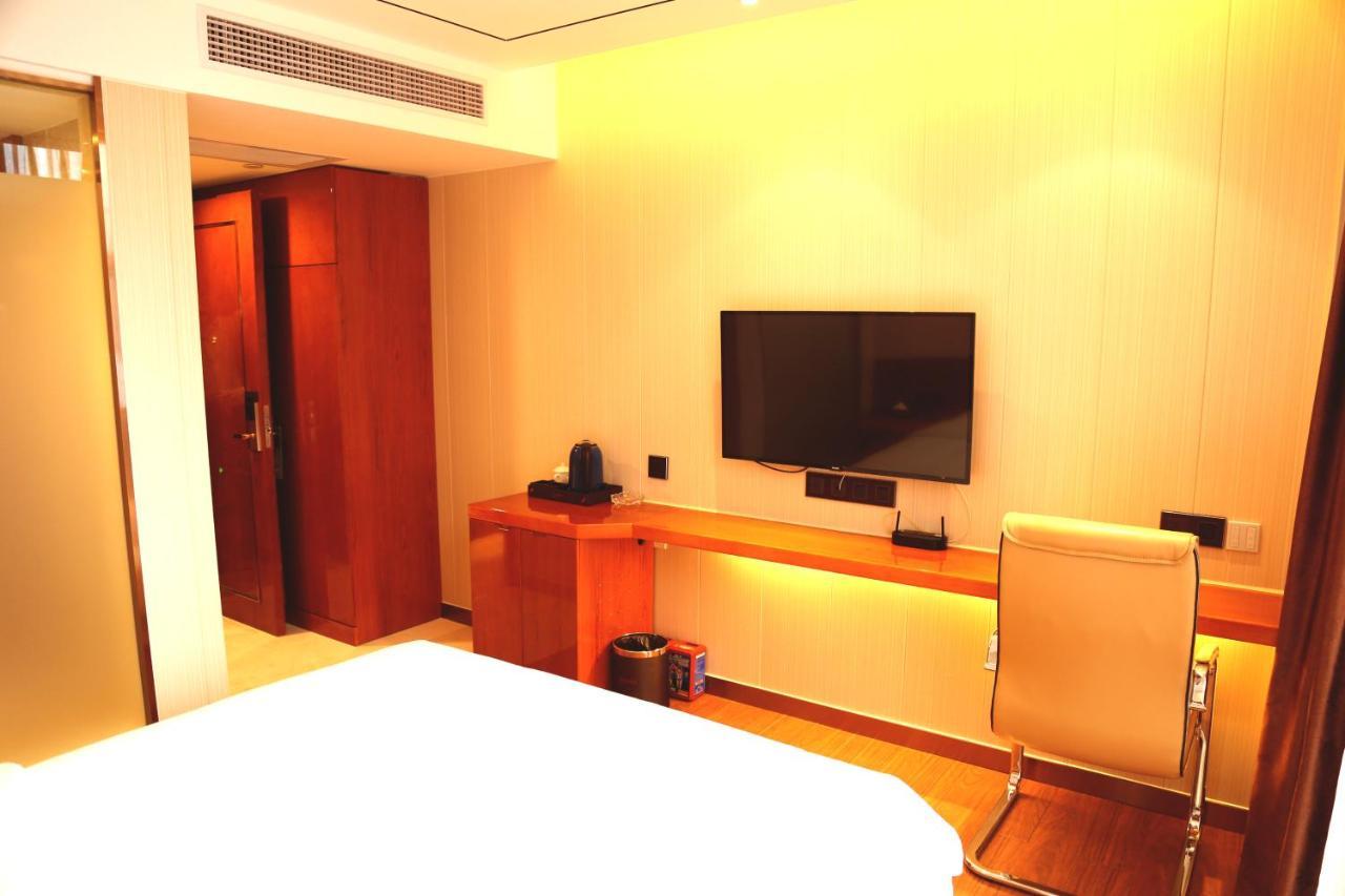 גואנגג'ואו Zhongbo Art Hotel מראה חיצוני תמונה