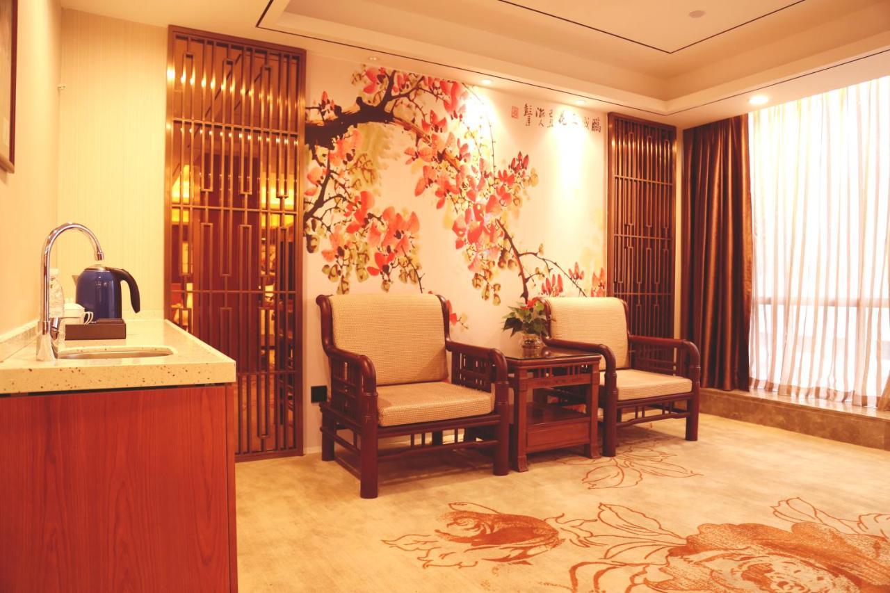 גואנגג'ואו Zhongbo Art Hotel מראה חיצוני תמונה