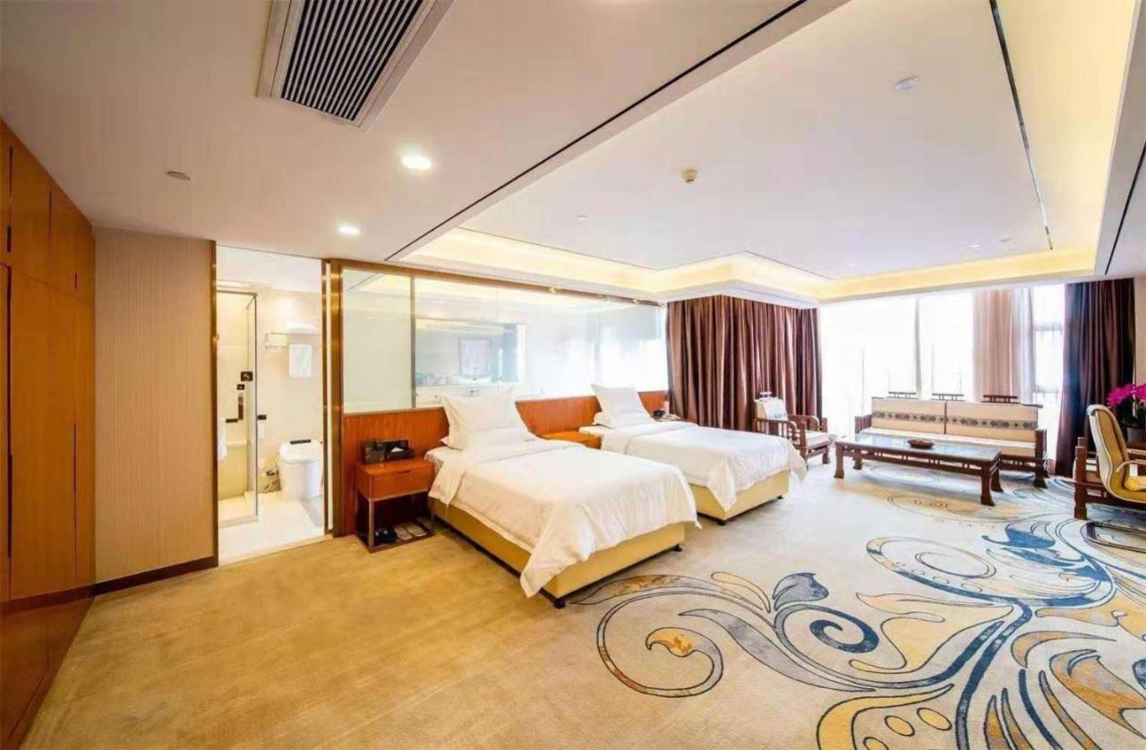 גואנגג'ואו Zhongbo Art Hotel מראה חיצוני תמונה
