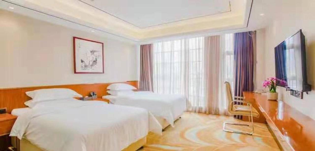 גואנגג'ואו Zhongbo Art Hotel מראה חיצוני תמונה