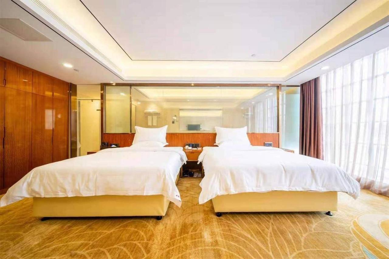 גואנגג'ואו Zhongbo Art Hotel מראה חיצוני תמונה