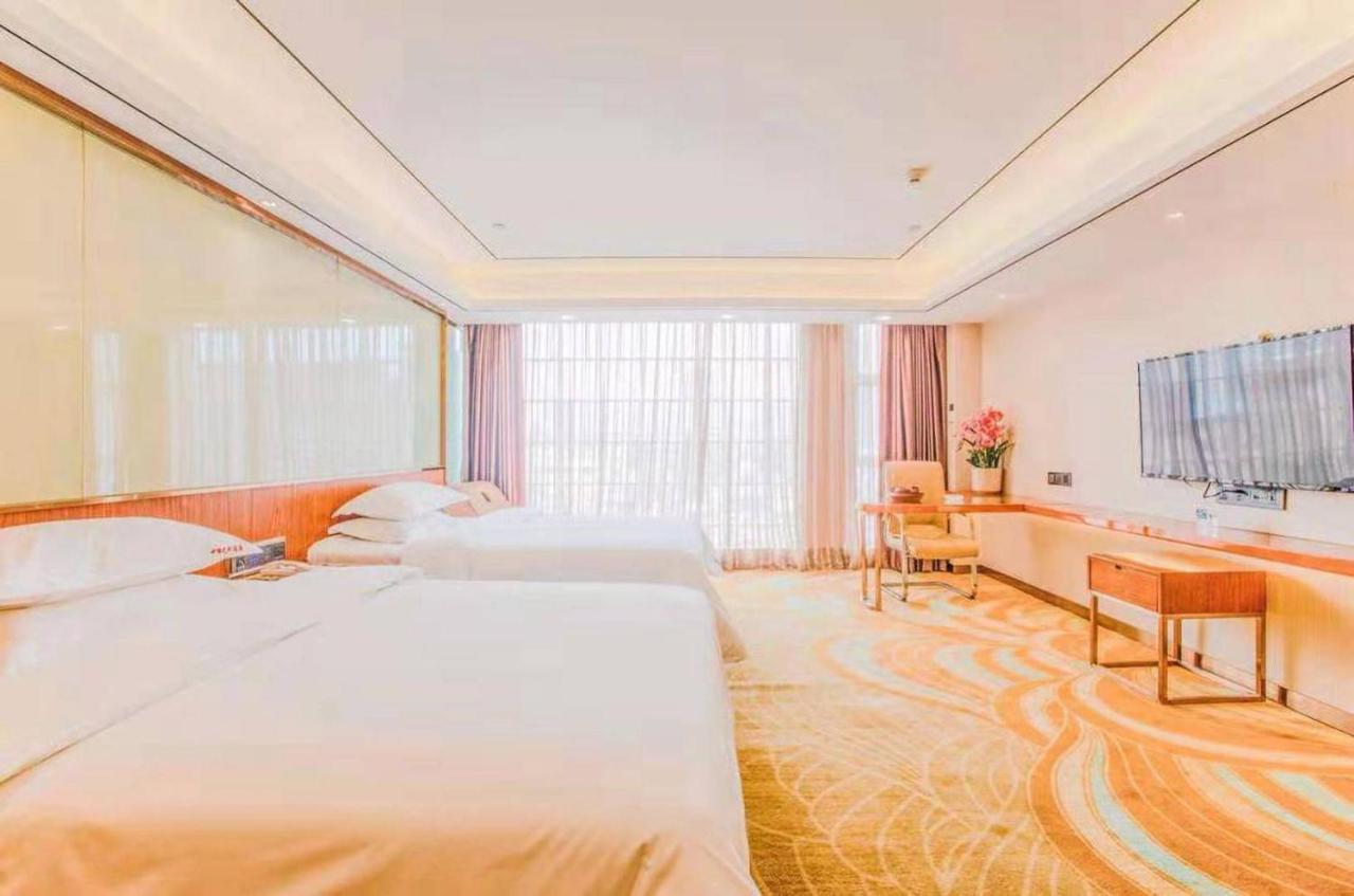גואנגג'ואו Zhongbo Art Hotel מראה חיצוני תמונה