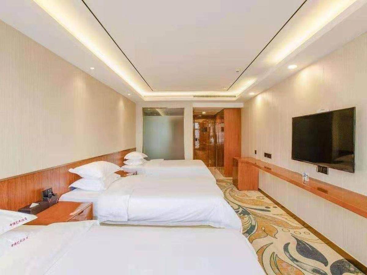 גואנגג'ואו Zhongbo Art Hotel מראה חיצוני תמונה