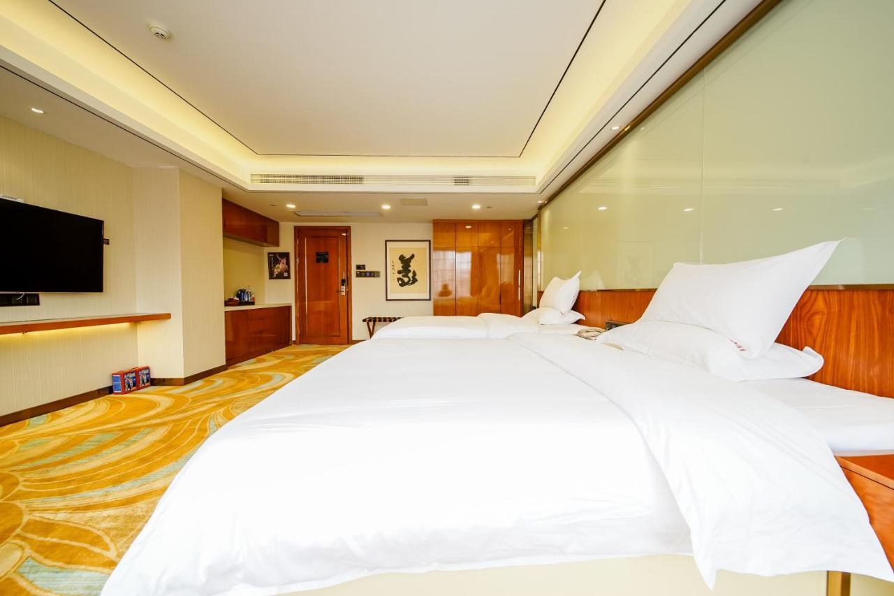 גואנגג'ואו Zhongbo Art Hotel מראה חיצוני תמונה