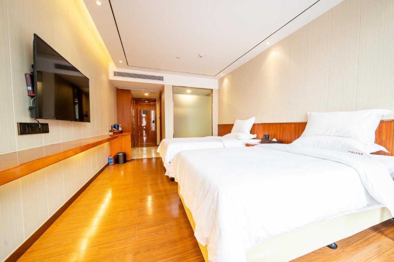 גואנגג'ואו Zhongbo Art Hotel מראה חיצוני תמונה