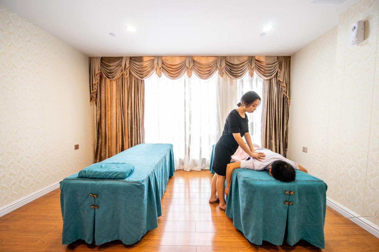 גואנגג'ואו Zhongbo Art Hotel מראה חיצוני תמונה