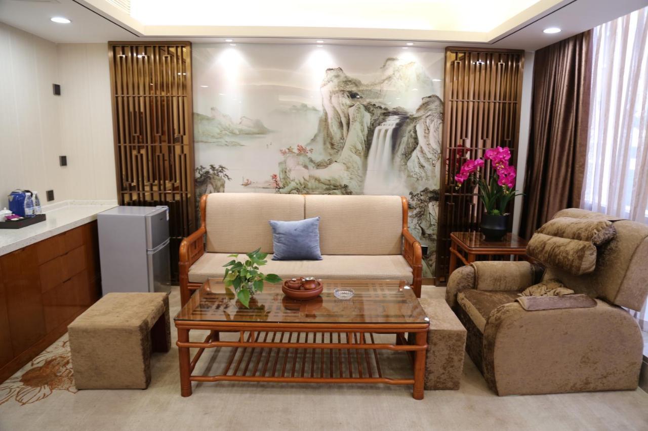 גואנגג'ואו Zhongbo Art Hotel מראה חיצוני תמונה